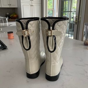 HUNTER BOOTS